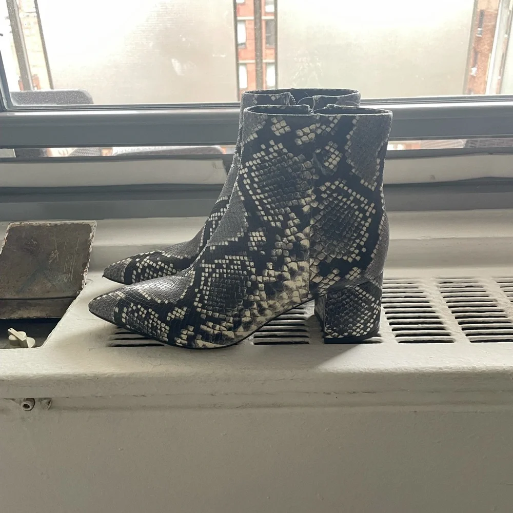 Marc Fisher pointed toe